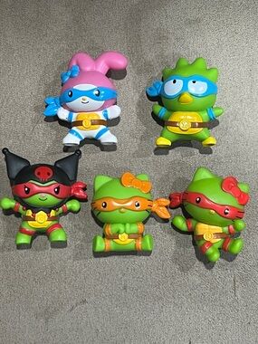 McDonald’s Happy Meal Toys TMNT Ninja Turtles x Sanrio Hello Kitty and Friends 5